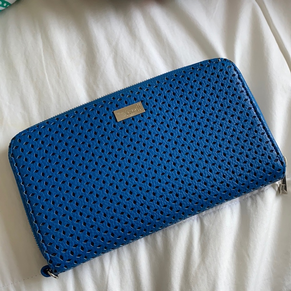 Clutch wallet